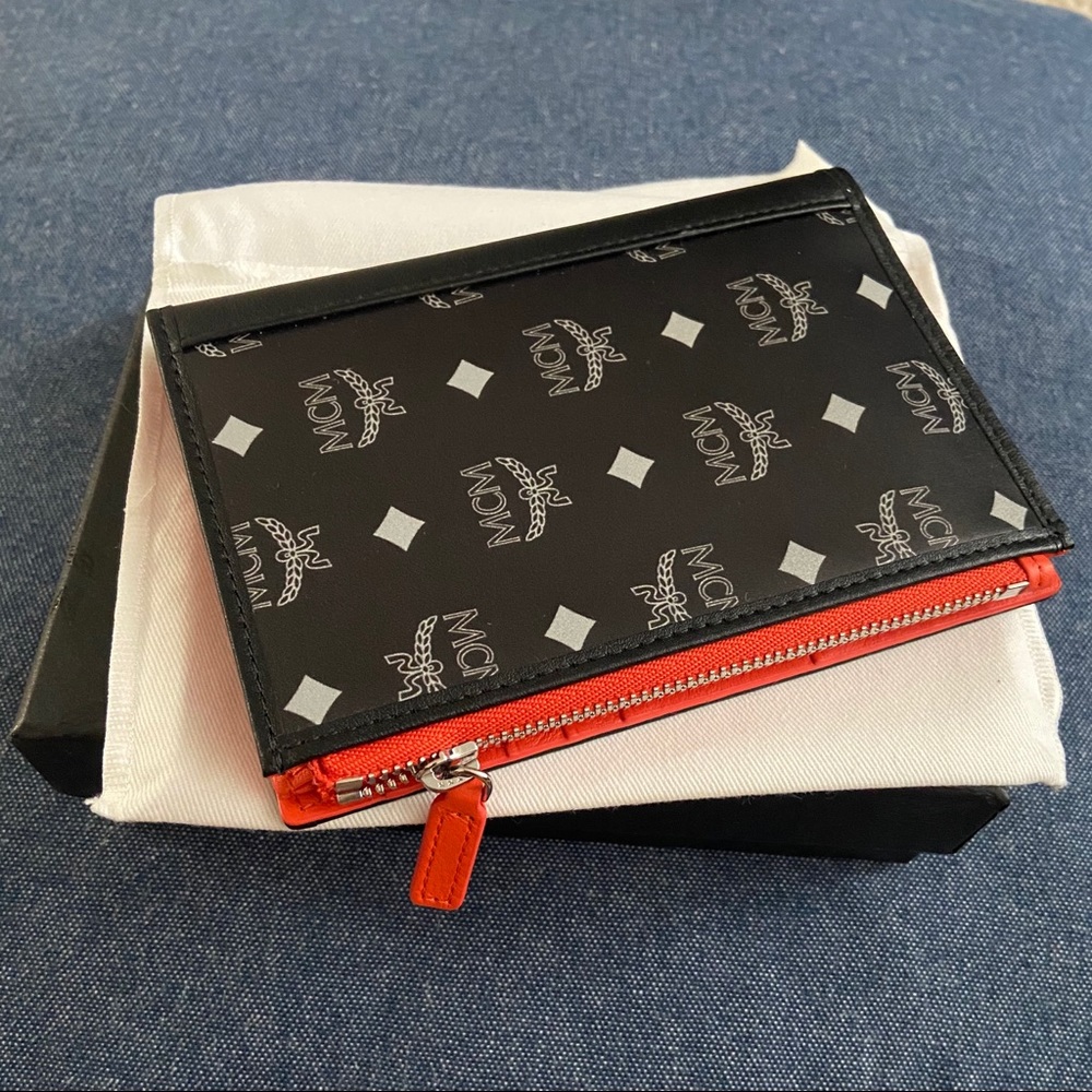 Sold MCM passport holder wallet with zip pocket - Picture 2 of 11